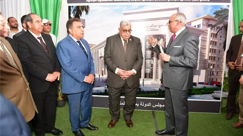 محافظ الدقهلية يضع حجر الأساس لمبنى مجلس الدولة