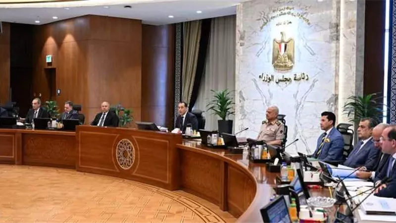وزير الاستثمار يستعرض البرنامج الجديد لرد الأعباء التصديرية