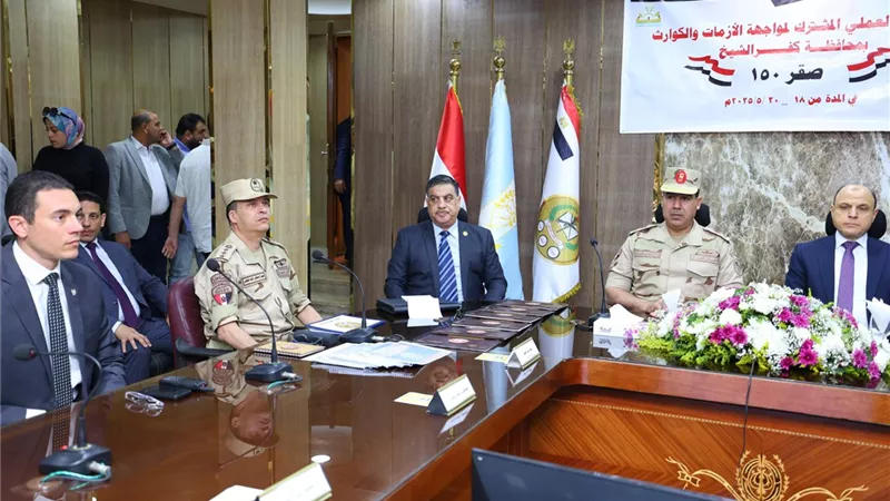 عبد المعطى وقائد الدفاع الشعبي والعسكري يستعرضان مشروع صقر150