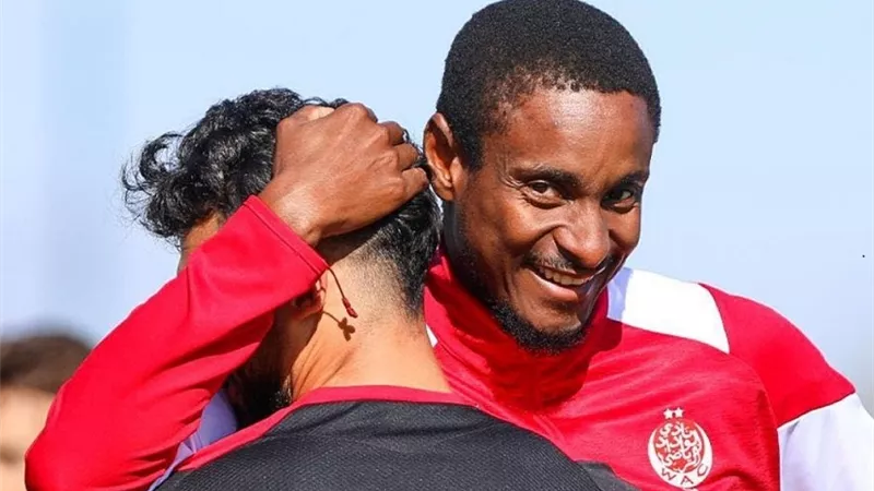الوداد المغربي يستغني عن مدربه قبل كأس العالم للأندية