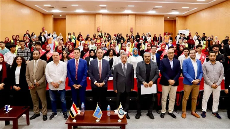 مدير صندوق مكافحة الإدمان ورئيس جامعة الغردقة يدشنان برنامج وقائي