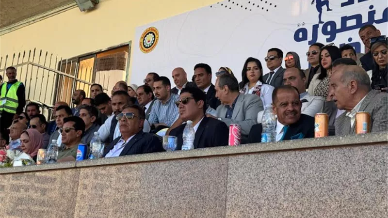 وزير الشباب والرياضة ومحافظ الدقهلية يفتتحان ملعب استاد المنصورة