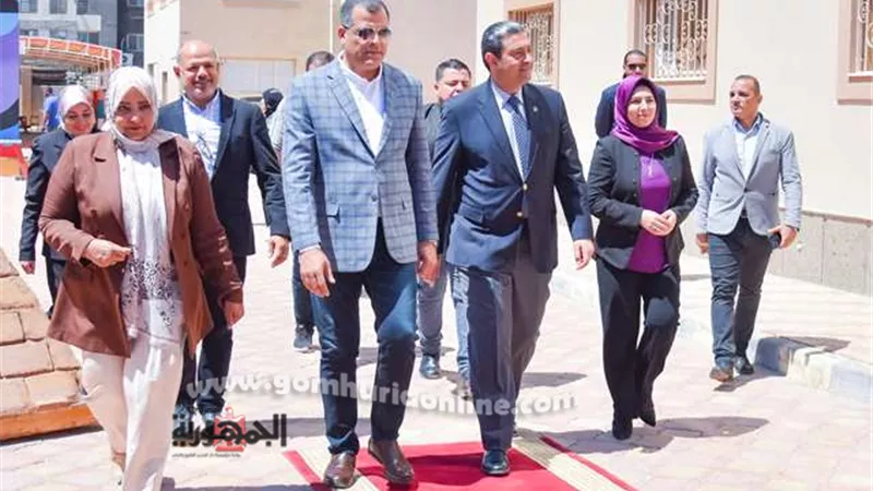 مدرسة النيل المصرية الدولية تكرم محافظ دمياط