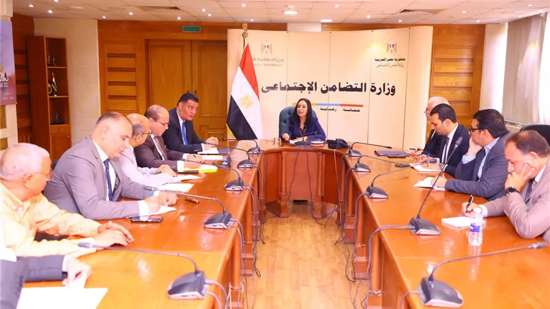 وزيرة التضامن تناقش خطة تطوير مؤسسات الدفاع الاجتماعي