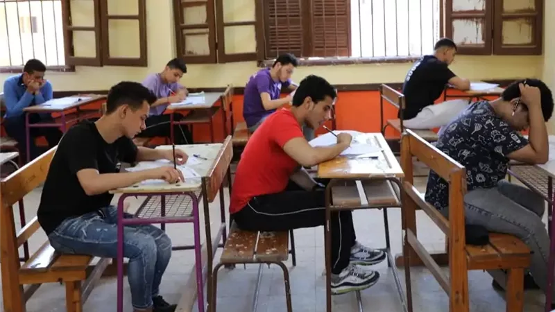 التعليم تحدد الفئات المسموح لها متابعة امتحانات الدبلومات الفنية
