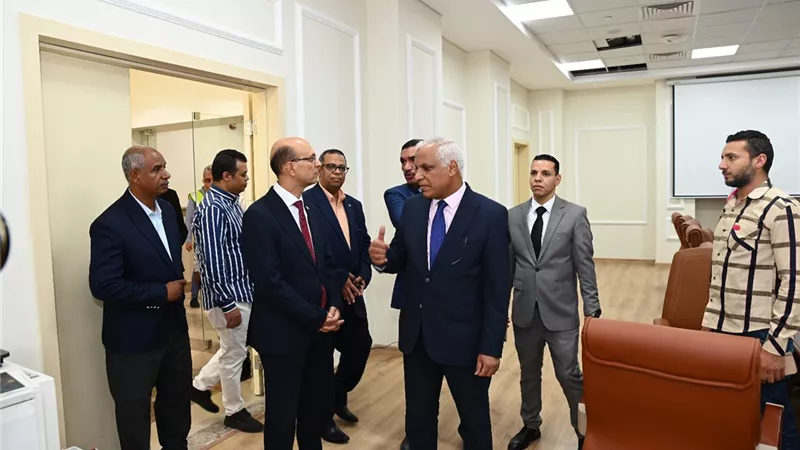 الدكتور المنشاوي يتفقد لجان امتحانات جامعة أسيوط الأهلية