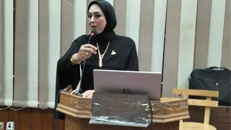 د.رشا مهدي تؤكد أهمية العمل على زيادة وعي الشباب بإنجازات الدولة