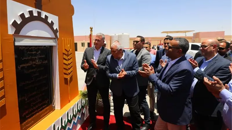 وزير البترول يفتتح محطة الغاز الرئيسية التابعة لشركة طاقة غاز