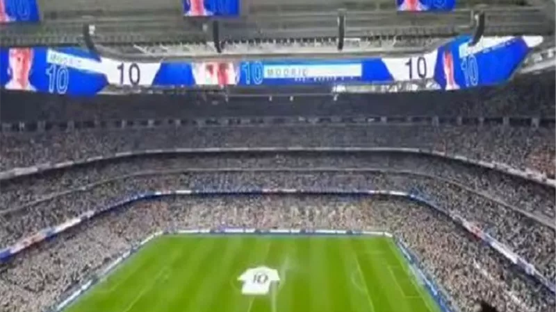 الشوط الأول.. ريال مدريد يتقدم على سوسيداد بهدف مبابي