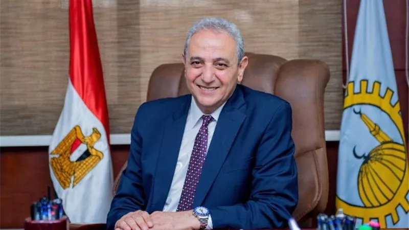 محافظ الغربية يتابع رصف كورنيش المحلة الجديد الغربية