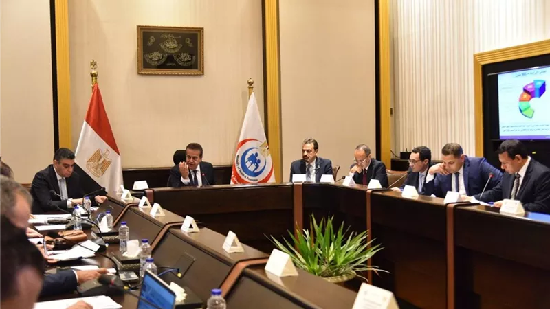 وزير الصحة يترأس اجتماع مجلس إدارة صندوق مواجهة الطوارئ الطبية