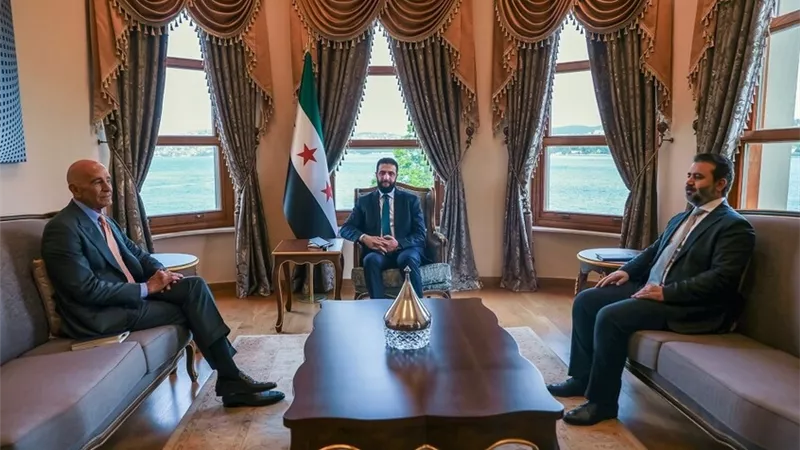 الرئيس السوري ووزير خارجيته يلتقيان المبعوث الأمريكي الخاص إلى سوريا