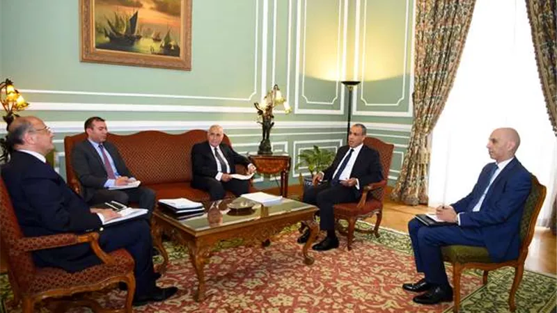 وزير الخارجية يلتقي رئيس غرفة التجارة الأمريكية بالقاهرة
