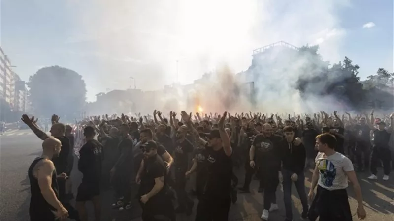 وسط احتجاجات.. ميلان يفوز على مونزا في ختام موسمه 