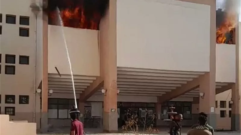 السيطرة على حريق بمسرح مدرسة الشيخ زايد الثانوية للبنات