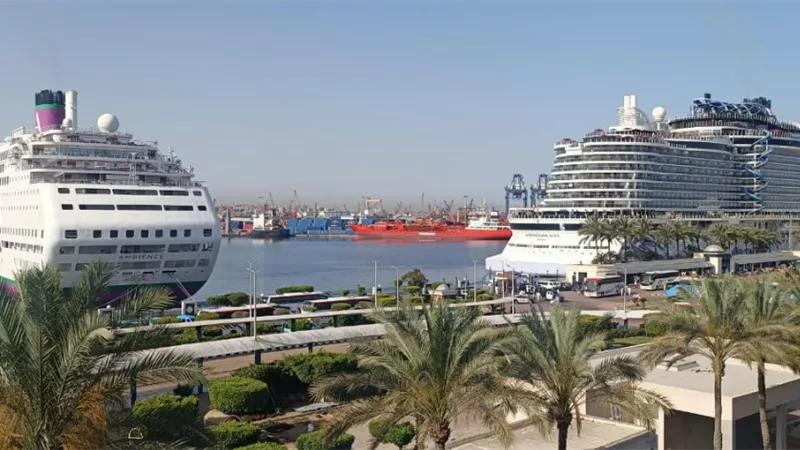 ميناء الاسكندرية يستقبل السفينتين السياحيتين نيرويجين فيفا واميني