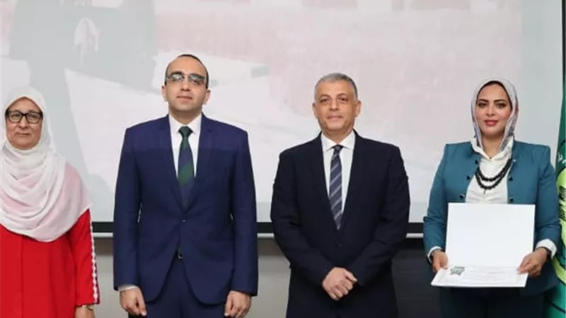 حصاد القمح يتجاوز المستهدف 102% والمحافظ يكرم جهود اللجان