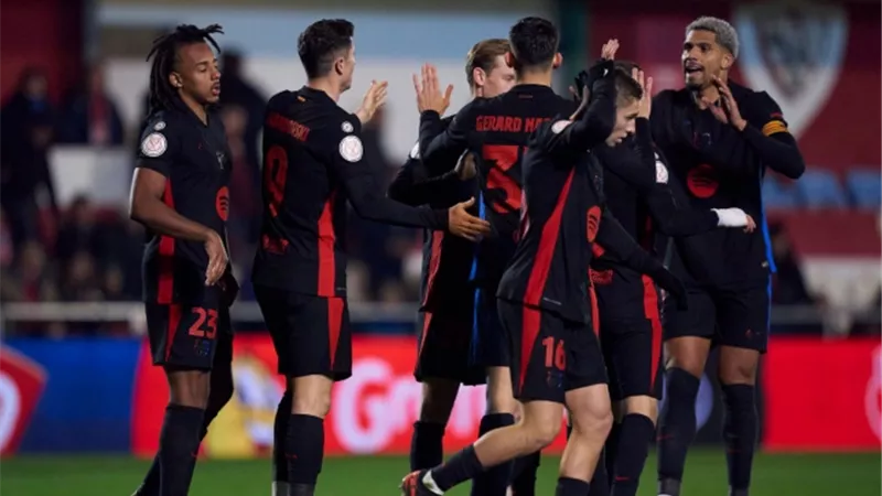 برشلونة يستعد لتوديع 6 لاعبين بعد مواجهة بيلباو