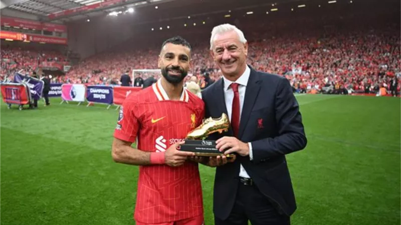 إيان راش: محمد صلاح رائعًا مع ليفربول.. وقد يُحطم رقمي القياسي