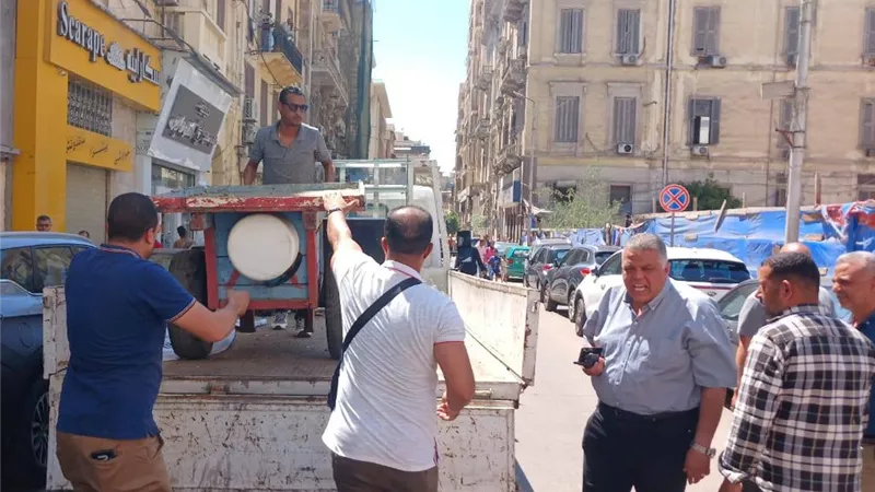حملة انضباط صباحية بشوارع محطة الرمل والابراهيمة وسط الاسكندرية