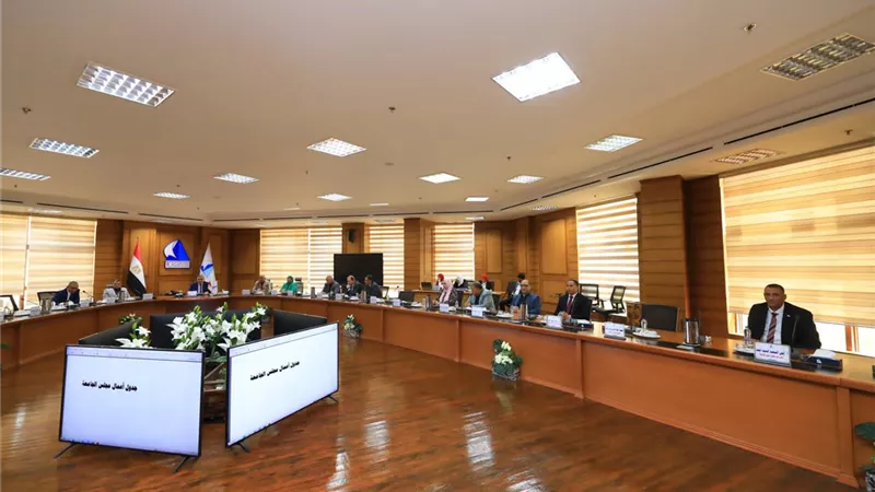 دسوقي يؤكد ضرورة المشاركة الفعالة في المبادرات الرئاسية