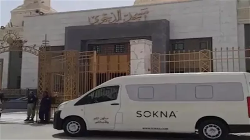 وصول جثمان أحمد الدجوي لـ المسجد لتشييع جنازته