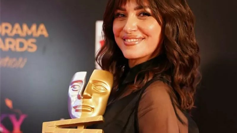 ريهام عبدالغفور تتألق من تكريم انرجى للدراما.. شاهد