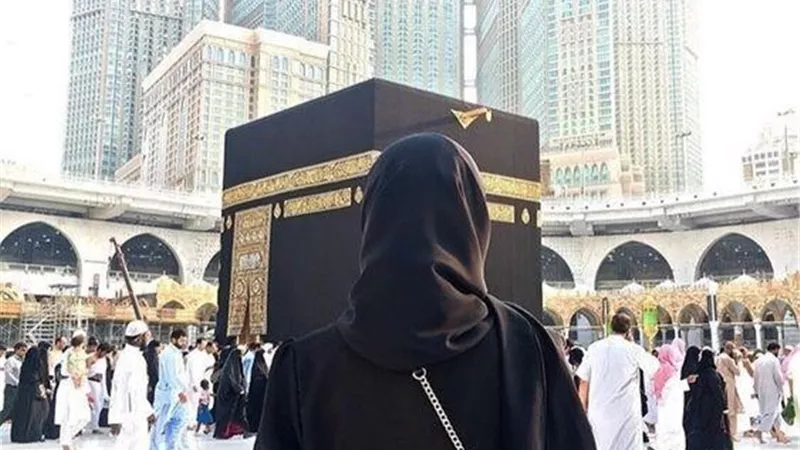 هل يجوز استخدام زيوت الشعر وكريمات الجسم أثناء الحج؟.. أمينة الفتوى توضح
