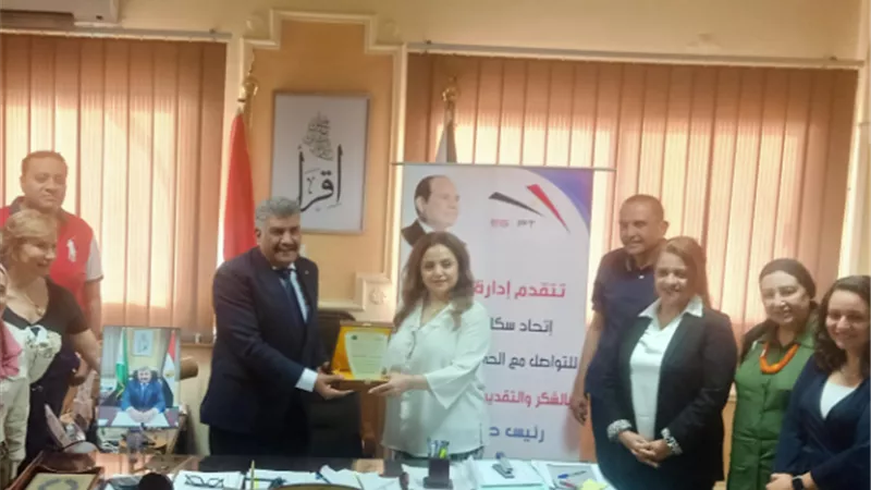 مظاهرة حب من اهالي الدقي لتكريم رئيس الحي