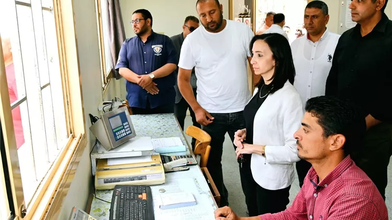 محافظ البحيرة تتابع توريد القمح بصوامع العشرة آلاف والنوبارية