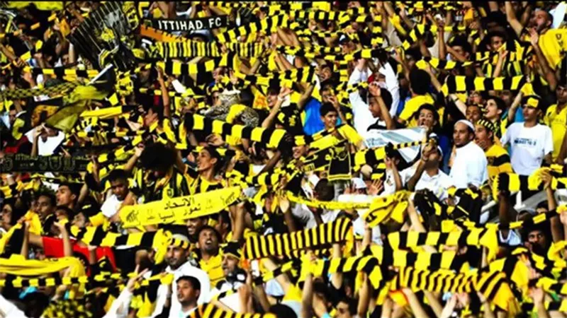 شاهد .. تيفو رائع من جمهور الاتحاد فى ليلة التتويج بالدورى السعودى