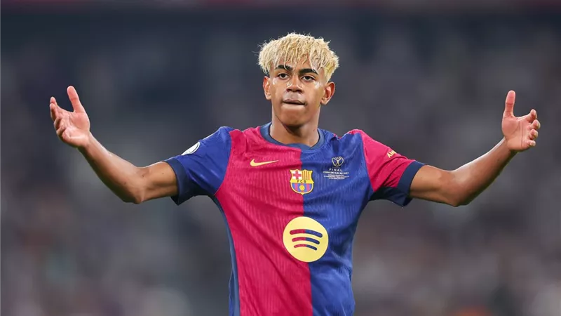 مليار يورو شرط جزائي في عقد لامين يامال الجديد