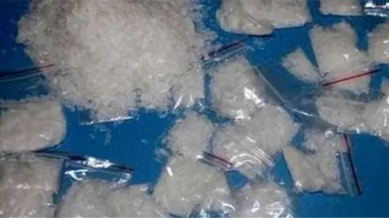 8 ملايين جنية قيمة مضبوطات لمخدر الآيس بحوزة تاجر فى العبور