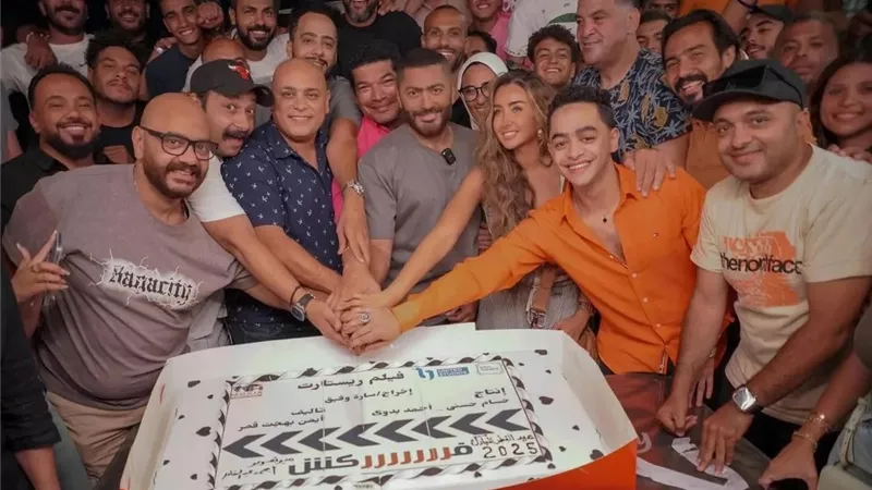 تامر حسني يحتفل بمعرض فيلم 