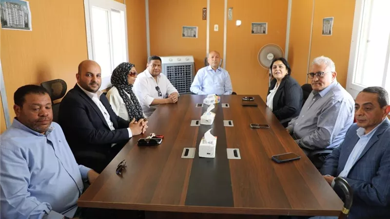 محافظ القاهرة يتفقد مشروع تطوير وإعادة تسكين الأهالي بمدينة الأمل الجديدة 