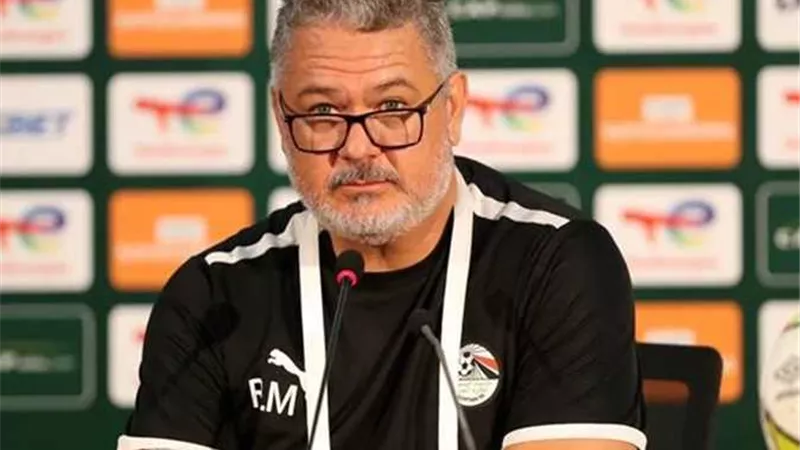 ميكالي يقترب من تدريب الزمالك .. شاهد سيف زاهر يكشف التفاصيل