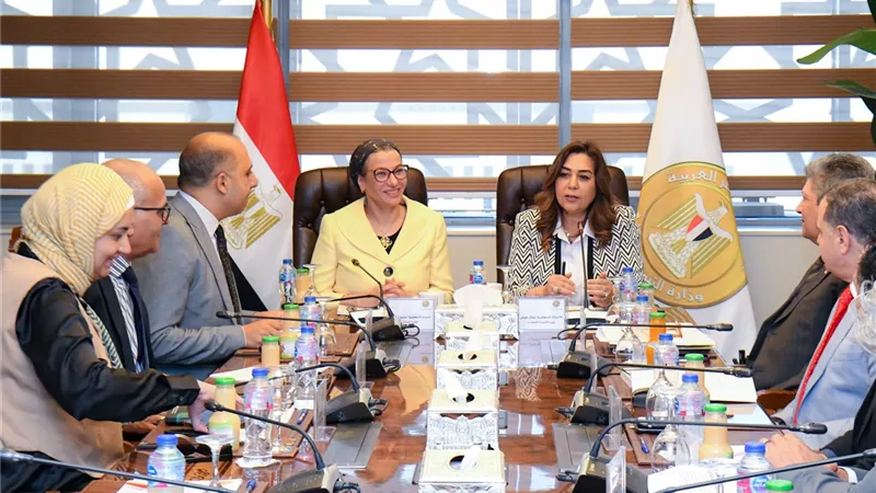 وزيرتا البيئة والتنمية المحلية تتابعان عمل منظومة المخلفات الصلبة
