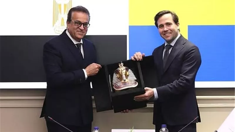 وزير الصحة يبحث مع نظيره السويدي تعزيز الاستثمارودعم الجرحى الفلسطنيين