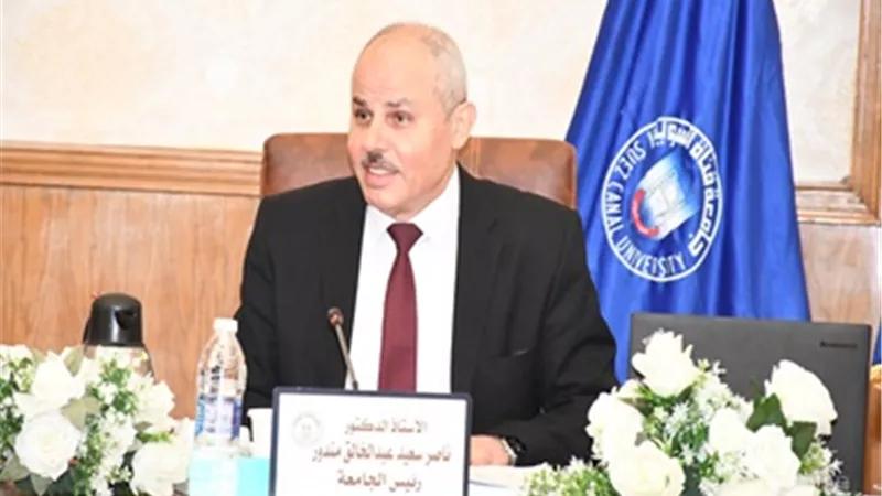 رئيس جامعة القناة: جاهزون لامتحانات نهاية العام وتفعيل التحول الرقمي