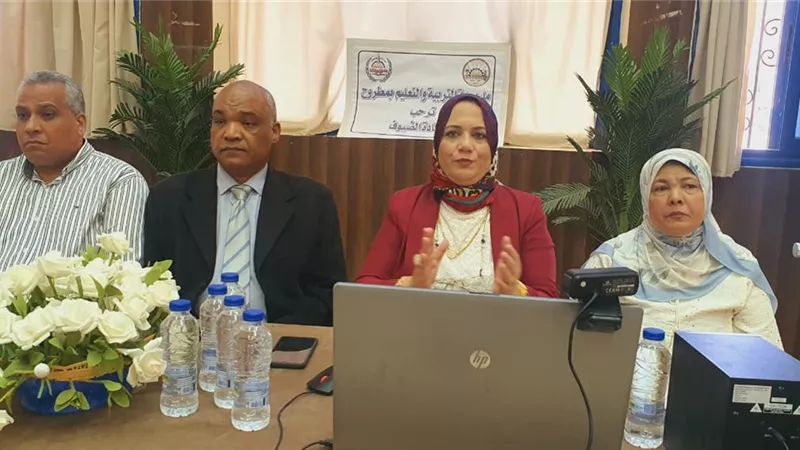 وكيل وزارة تعليم مطروح تجتمع مع رؤساء لجان الشهادة الإعدادية
