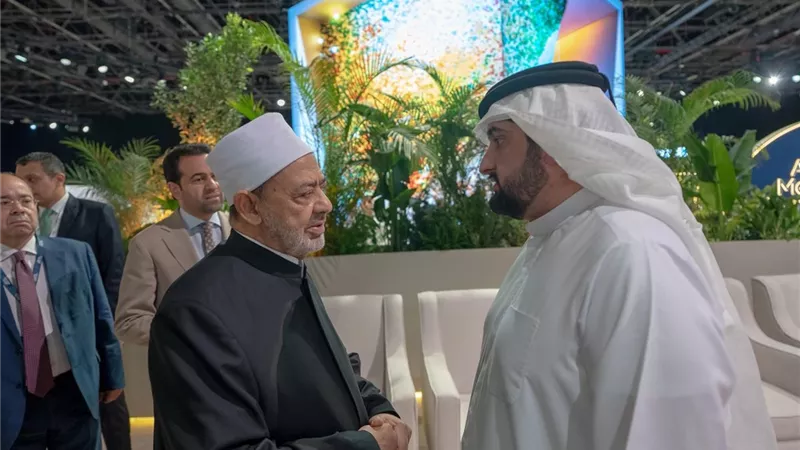 شيخ الأزهر يلتقي سمو الشيخ أحمد بن محمد بن راشد آل مكتوم