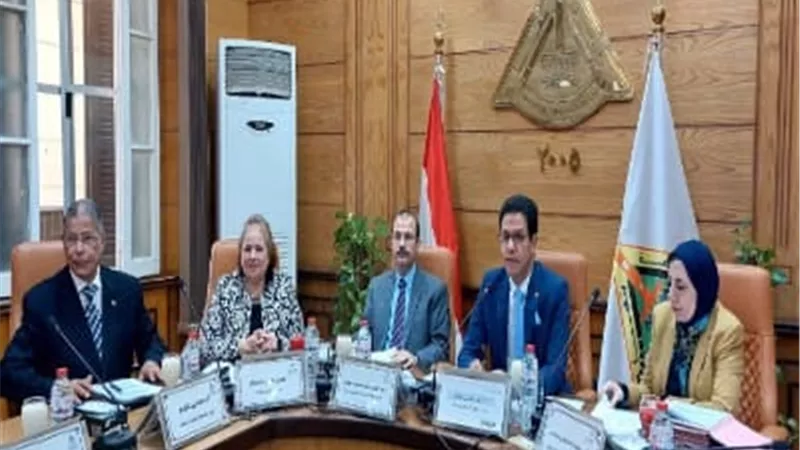 رئيس جامعة بنها يهنئ الرئيس السيسي بعيد الأضحى المبارك