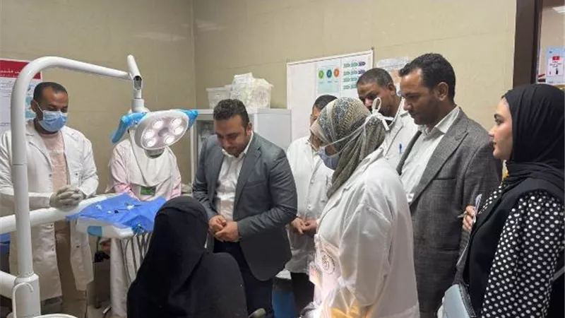 مدير الرعاية الصحية بالأقصر يتفقد مستشفى طيبة ومراكز بإسنا