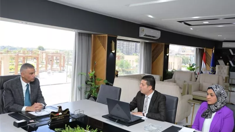 محافظ أسوان يستقبل وفدًا من صندوق مكافحة الإدمان