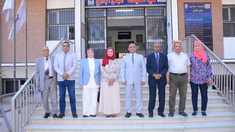 صيدلة أسيوط تنظم يوماصحيا وتثقيفيا حول الوقاية من الامراض المزمنة