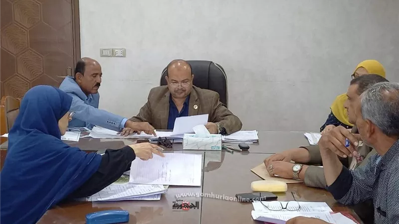 سكرتير عام محافظة دمياط يترأس اللقاء الأسبوعى مع المواطنين