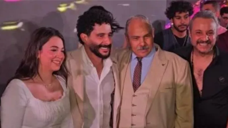 مصطفى منصور وهايدي رفعت يحتفلان بخطبتهما بحضور محمد كيلاني ورضوان