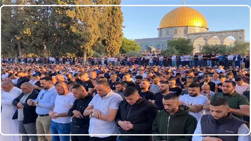 صلاة الجماعة في غير المسجد.. صحيحة ولكن!!