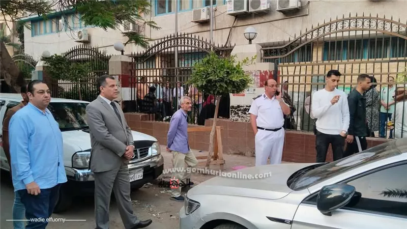 مدير تعليم دمياط يتابع تسليم أسئلة إمتحانات الإعدادية والدبلومات