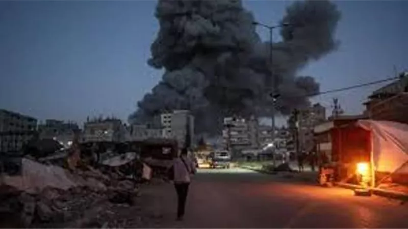 14 قتيلا فلسطينيا باستهداف إسرائيلي لخيمة في خان يونس جنوب غزة